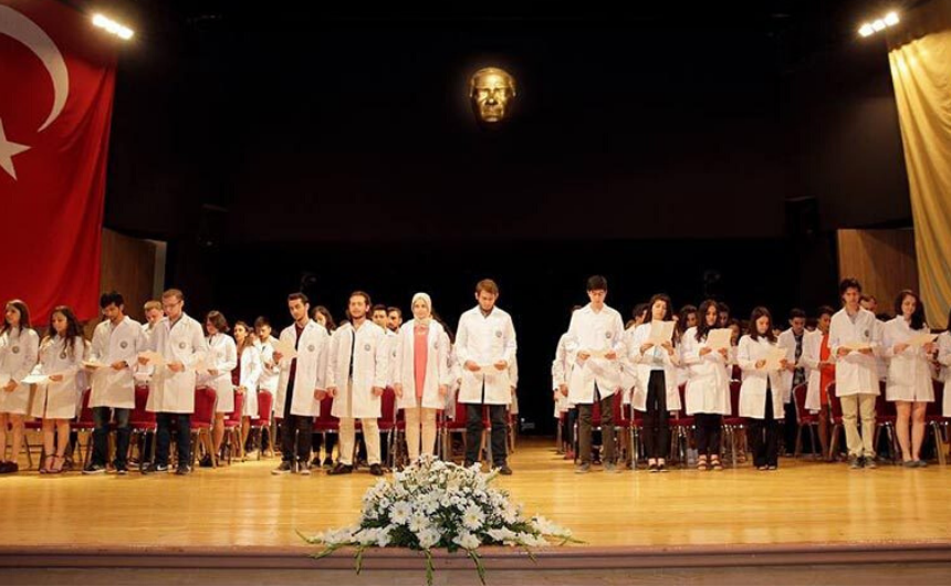 Diyetisyenlik Öğrencilerine Beyaz Önlük Töreni 